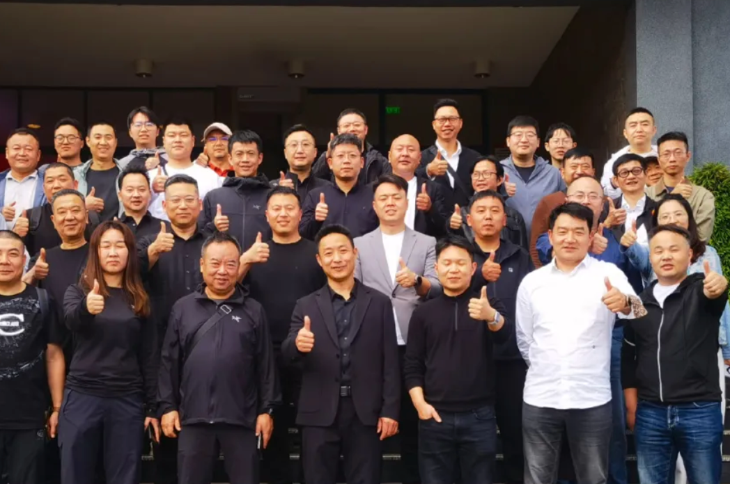 从中国到东非：正泰安能携国内代理商赴肯尼亚，共启光伏合作新征程