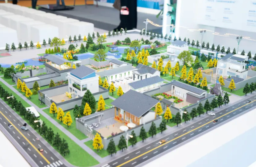 正泰安能SUCE 2025高光时刻盘点：新品发布引领行业，荣膺大奖再攀高峰！